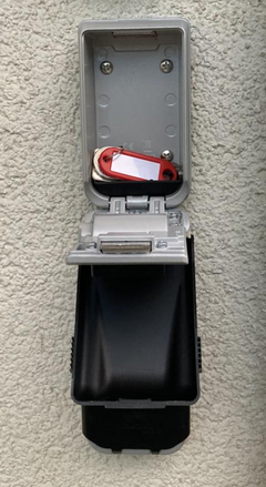 Schlüsselbox geöffnet